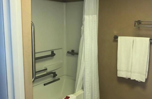Roanoke Rapids Hotel | SureStay Plus Hotel by Best Western Roanoke Rapids I-95