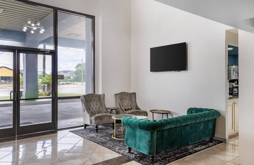 Victoria Hotel | Surestay Studio By Best Western Victoria