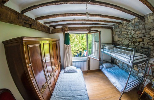 Aia Hostel | Surf Camp San Sebastian Partyhostel