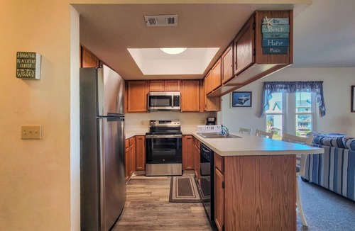 Surf City Condo | Surf Condos 222 - Community Pool & Beach Bliss!