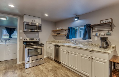 Otter Rock Cabin | Surf Haven Unit A w/fire pit walking distance to surfing beaches