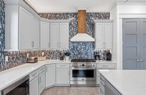 Gulf Lagoon Beach House | Surf House · 7BR Sleeps 16 · Pool · Steps to Beach
