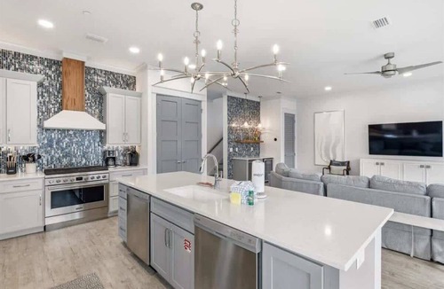 Gulf Lagoon Beach House | Surf House · 7BR Sleeps 16 · Pool · Steps to Beach