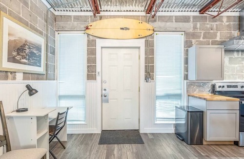 Fort Walton Beach Apartment | Surf Loft: cool, chill & convenient 2 all the fun!