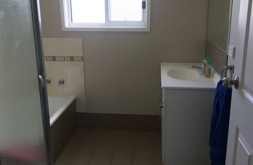 Nowra House | Surf Mist.