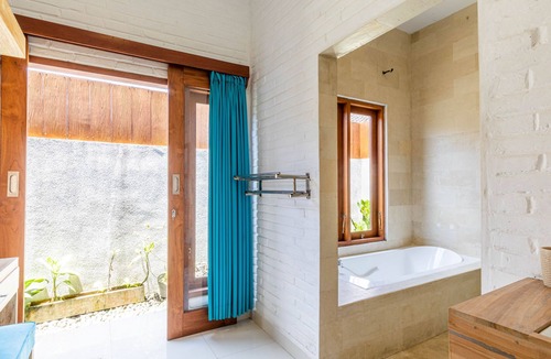 Pulukan House | Surf Retreat Villa Sari Bali