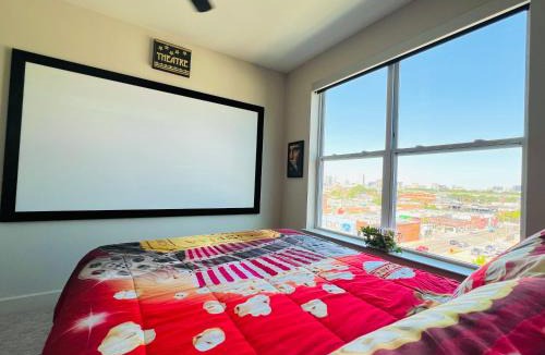 Deep Ellum Apartment | Surf Richard's Flat - The Black Collection