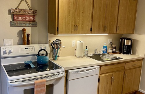 Briny Breezes Cottage | Surf Road Cottage Unit 2 - at the beach