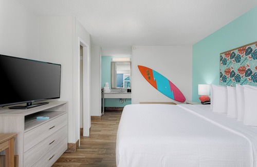 Pensacola Beach Hotel | Surf & Sand Hotel