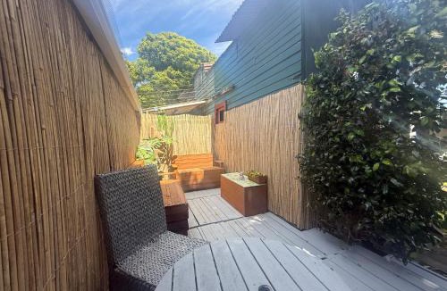 Waitara House | Surf Shack on Broadway