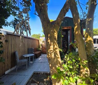 Waitara House | Surf Shack on Broadway