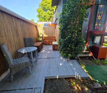 Waitara House | Surf Shack on Broadway