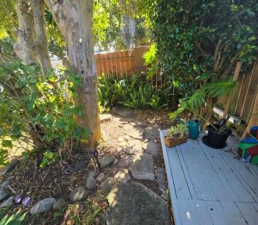 Waitara House | Surf Shack on Broadway