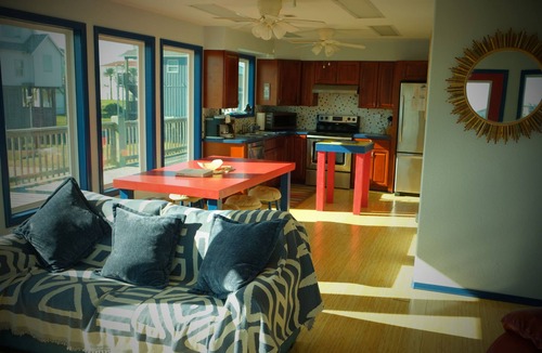 Port Bolivar House | Surf Shak: 2 BR, 2 BA House in Crystal Beach, Sleeps 8