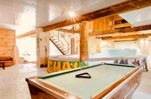 Jau-Dignac-et-Loirac House | Surf, Skate and Wine house.