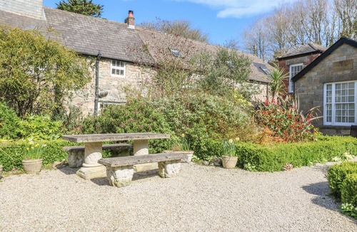 Chysauster Cottage | Surf Song