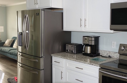 Emerald Isle House | Surf Sounds Beach Retreat, Completely Renovated, Enter your Relaxation Zone.