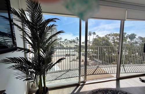 Waterfront Condo | Surf to Turf: Beachfront Stay Minutes from the World Cup