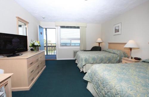 South Yarmouth Hotel | Surfcomber On The Ocean