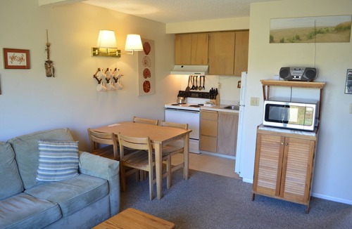 Ocean City Condo | Surfcrest Condo on the beach