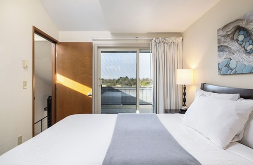 Ocean City Hotel | Surfcrest Resort