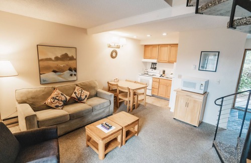 Ocean City Hotel | Surfcrest Resort