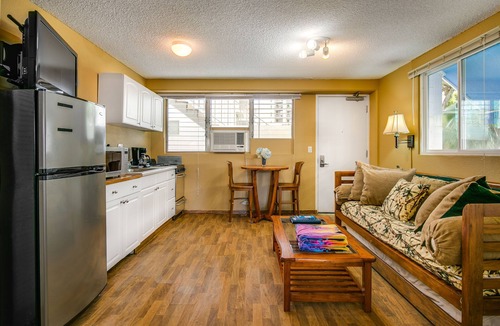 Waikiki Apartment | Surfer's Dream Condo w/Full Kitchen - Free Wifi, Sleeps 4