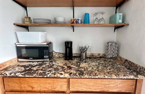 Makaha Apartment | SURFERS DREAM STUDIO