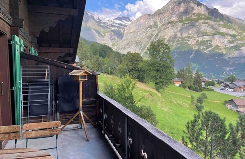 Grindelwald Apartment | Surfers Horizon Loft | Balcony & Panoramic views