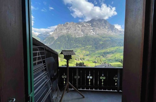 Grindelwald Apartment | Surfers Horizon Loft | Balcony & Panoramic views