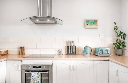 Middleton Apartment | Surfers Reserve - Beachfront