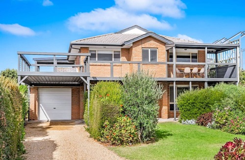 Middleton Apartment | Surfers Reserve - Beachfront