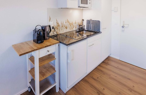 Darligen Apartment | Surfers Studio | Lake View & Pool