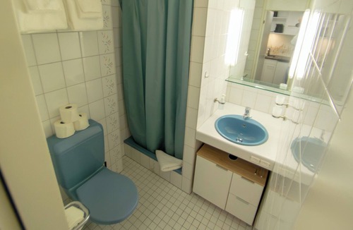 Darligen Apartment | Surfers Studio with pool and beach, near Interlaken and Grindelwald