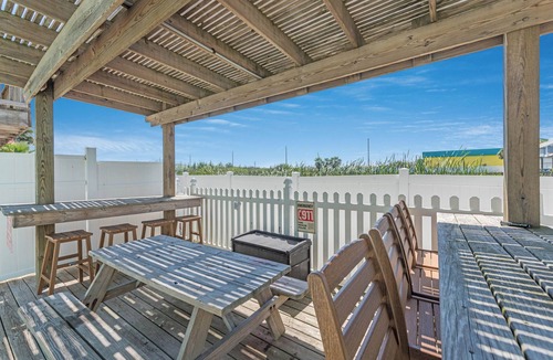 Old Town Condo | Surfin' Seahorse by Silver Sands Vacation Rentals