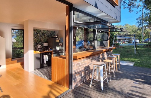 Smiths Lake House | Surfing Parrot - Holiday Villa