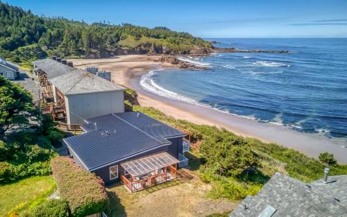 Lincoln Beach House | Surfrider Beach House