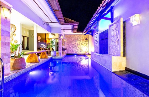Timbulharjo Villa | Surfrider Yogyakarta Villa and Guesthouse/Private pool with 3 bedroom
