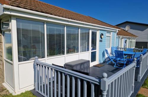 Westleigh Ski Chalet | Surfs Up Lodge - Westward Ho!