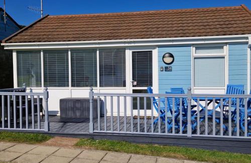 Westleigh Ski Chalet | Surfs Up Lodge - Westward Ho!