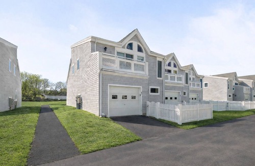 York Beach House | Surfside at Short Sands - 3 min walk to Short Sands - York - Pool - Hot Tub
