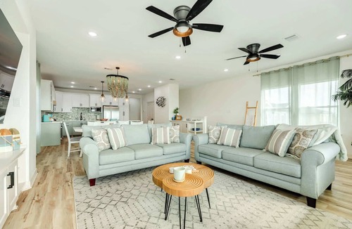 Surfside Beach House | Surfside Beach Bliss: Steps to Sand & Stunning Views!