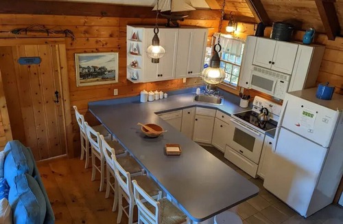 Surfside House | Surfside Beach Gem - Five Bedroom House, Sleeps 12