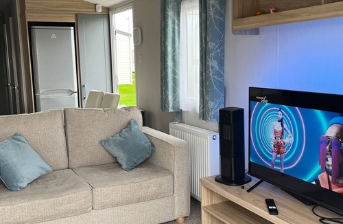Cayton Bay Apartment | Surfside Bliss - Cayton Bay Park caravan