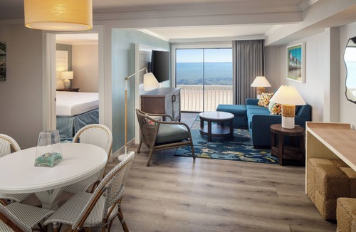 Commercial Street Hotel | Surfside Hotel and Suites