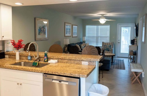 Congress Avenue Historic District Condo | Surfside II 109