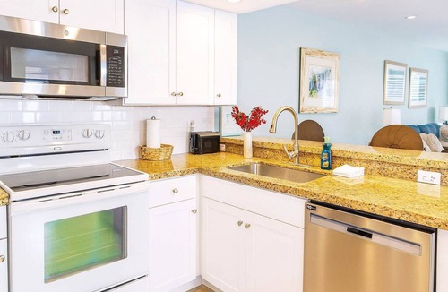 Congress Avenue Historic District Condo | Surfside II 109