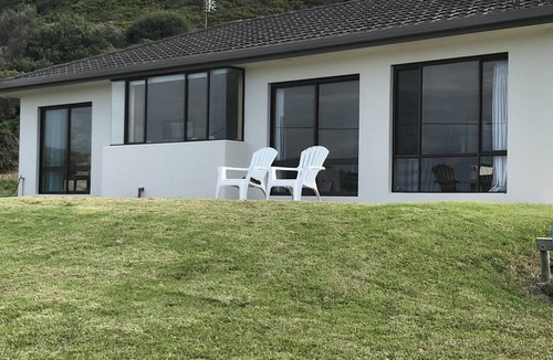 Cape Bridgewater House | Surfside Lodge on the beach