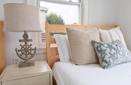 Asbury Park Apartment | Surfside Oasis Walk to beach