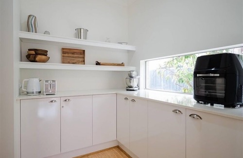 Inverloch House | Surfside Serenity